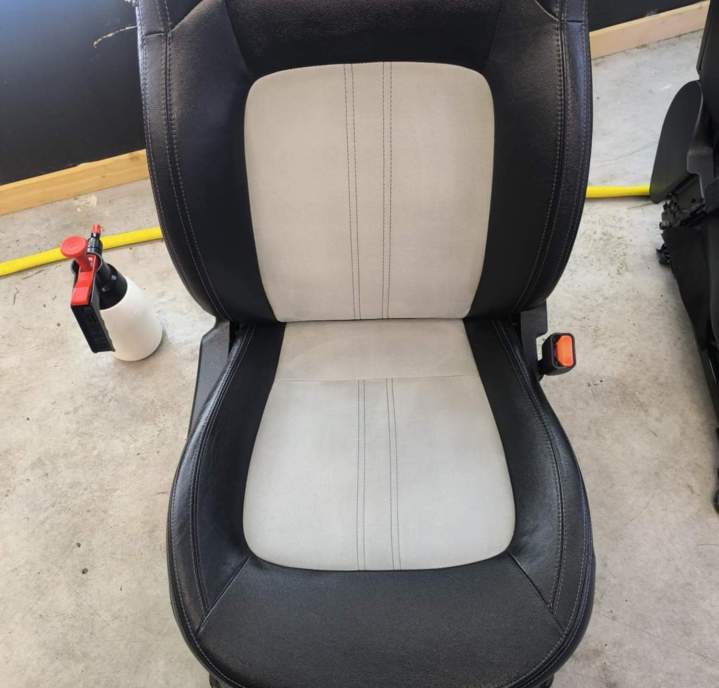 Nettoyage siège véhicule avant/après Bagnols-sur-Cèze